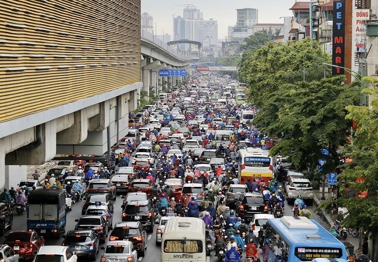 Hà Nội dự kiến thu phí ô tô vào nội đô thấp nhất 50.000 đồng, đỗ xe trung tâm 100.000 đồng