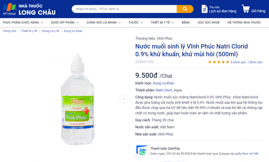 Nước muối Vĩnh Phúc được rao bán trên website của nhà thuốc Long Châu với giá 12.000 đồng/chai.