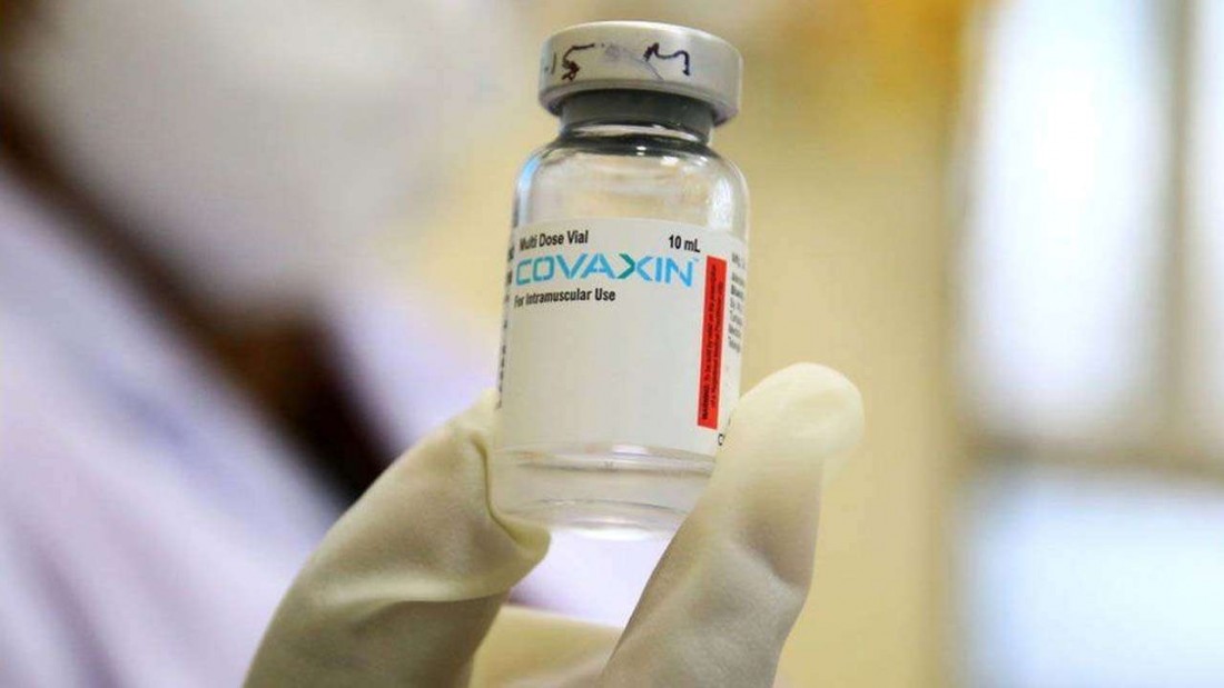  Covaxin được sản xuất bởi Công ty Bharat Biotech International Limited (Ấn Độ). Vắc xin Covaxin mỗi liều có 0,5 ml chứa 6 mcg kháng nguyên toàn SARS-CoV-2 bất hoạt (chủng NIV-2020-770), bào chế ở dạng hỗn dịch tiêm. Vắc xin được đóng gói hộp 16 lọ.