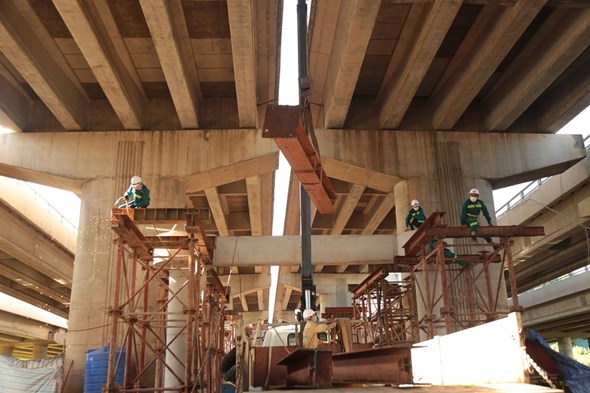 Cầu thép bắc qua Hồ Linh Đàm dự kiến hoàn thành cuối năm 2021