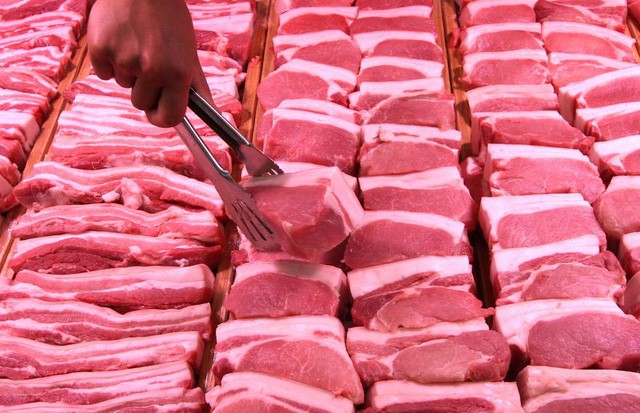 Giá thịt lợn, rau củ quả ngày 30/11: Thịt lợn đi ngang, xuất hiện loại bưởi đỏ mới