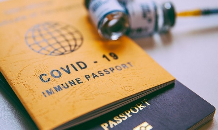 Đến ngày 08/12, Việt Nam đã công nhận mẫu giấy chứng nhận tiêm chủng, hay còn gọi là hộ chiếu vaccine của 78 quốc gia và vùng lãnh thổ đã được giới thiệu chính thức đến Bộ Ngoại giao.