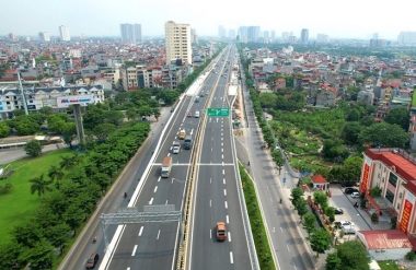 Thông xe 6 ram lên xuống cầu cạn Mai Dịch - Nam Thăng Long
